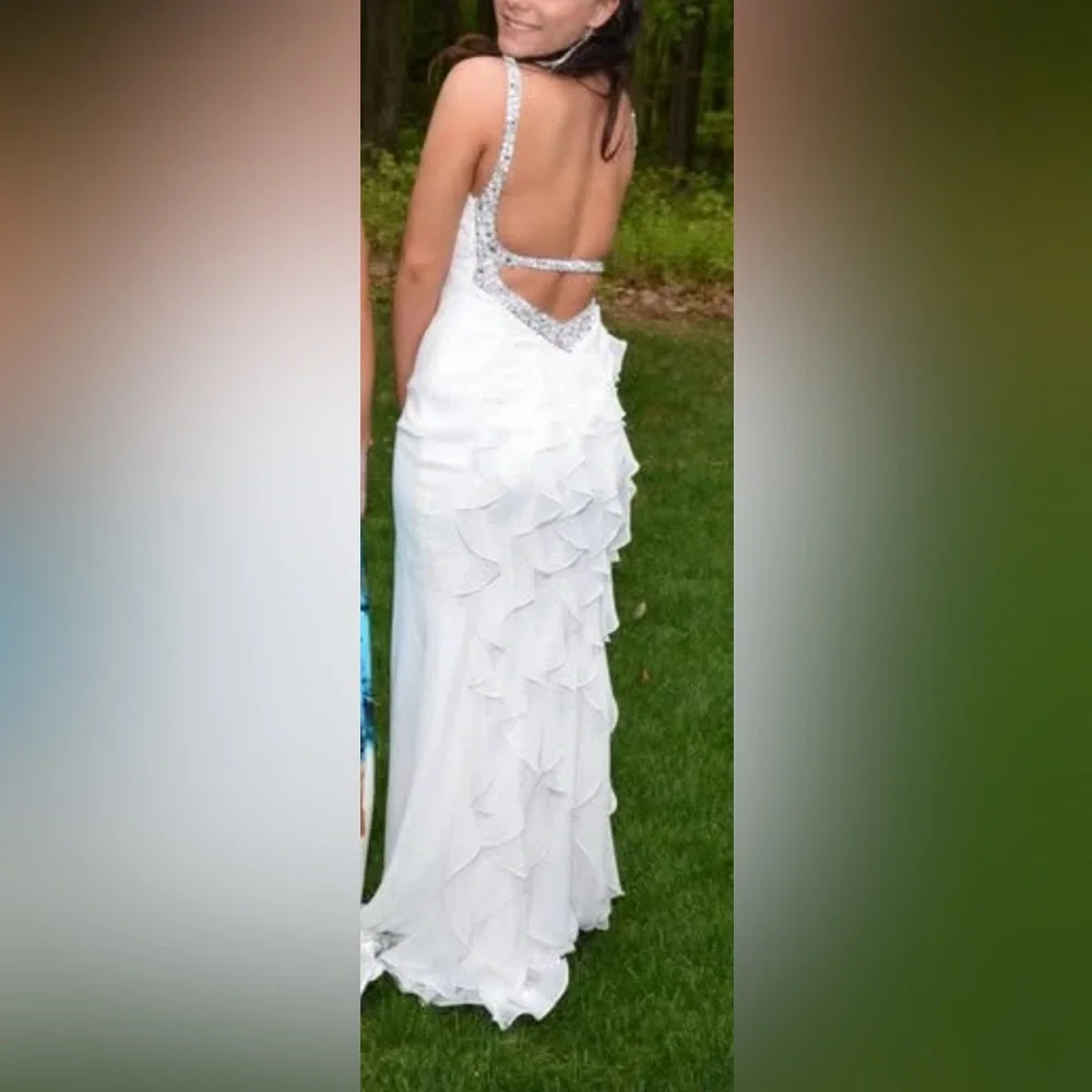 Faviana Couture White Prom Dress Size Women’s 8 - Picture 6 of 13